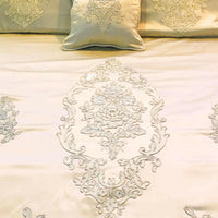 Tuana Bed Cover