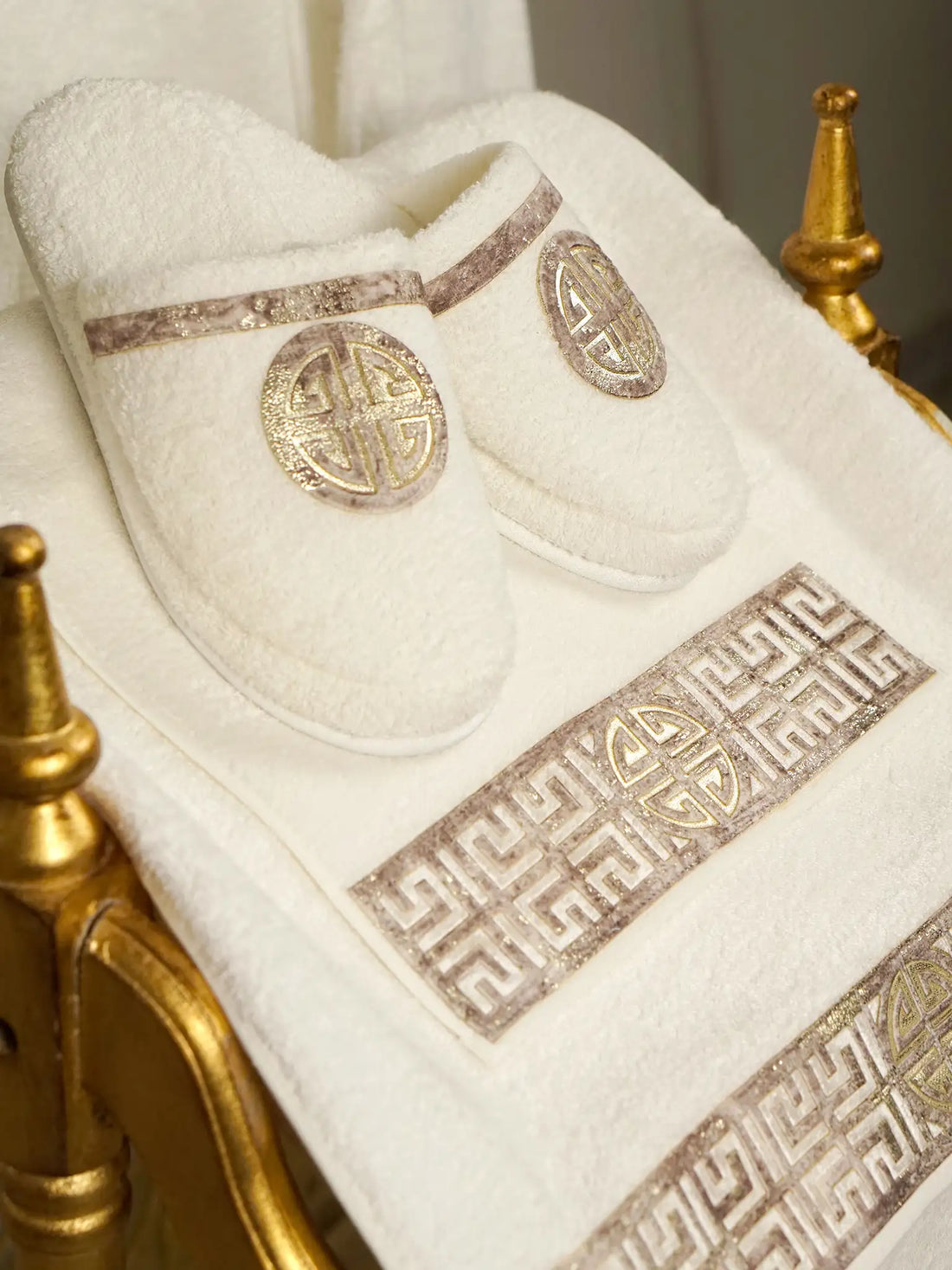 Hera Bathrobe (Her)