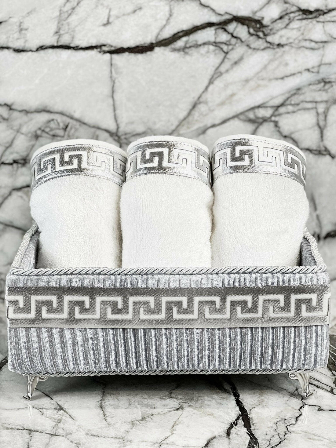 Anka Grey & Silver Bathroom Set