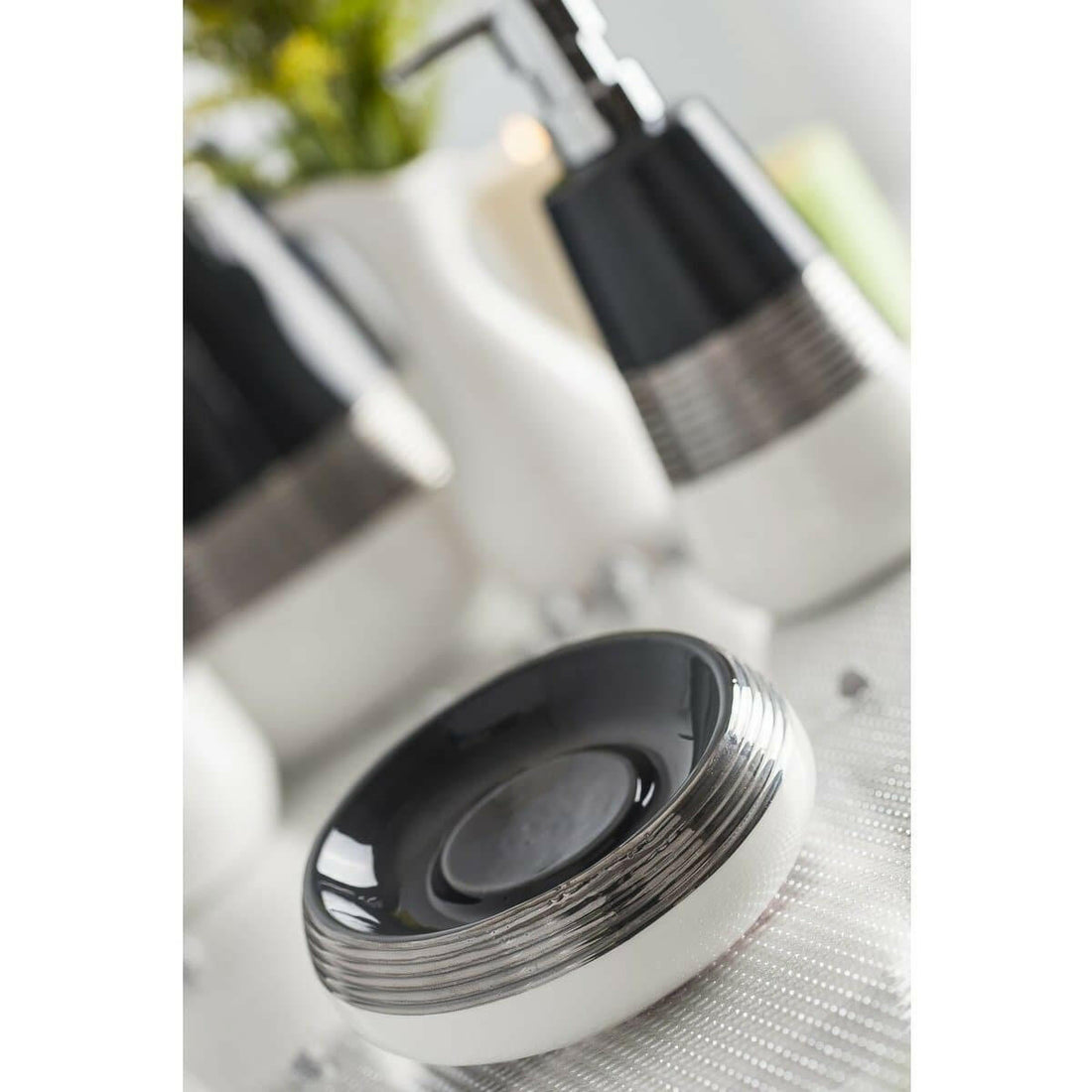 Buse Bathroom Set