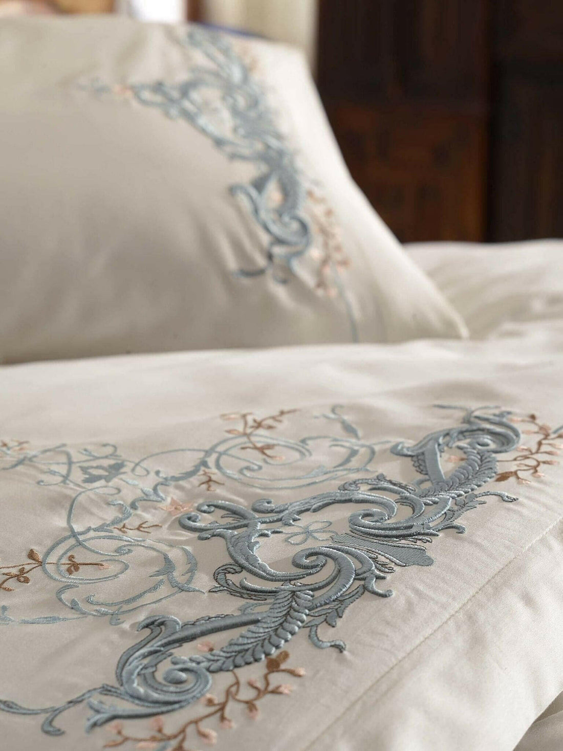 Dantela Olivia - Embroidered Luxury Duvet Cover Set
