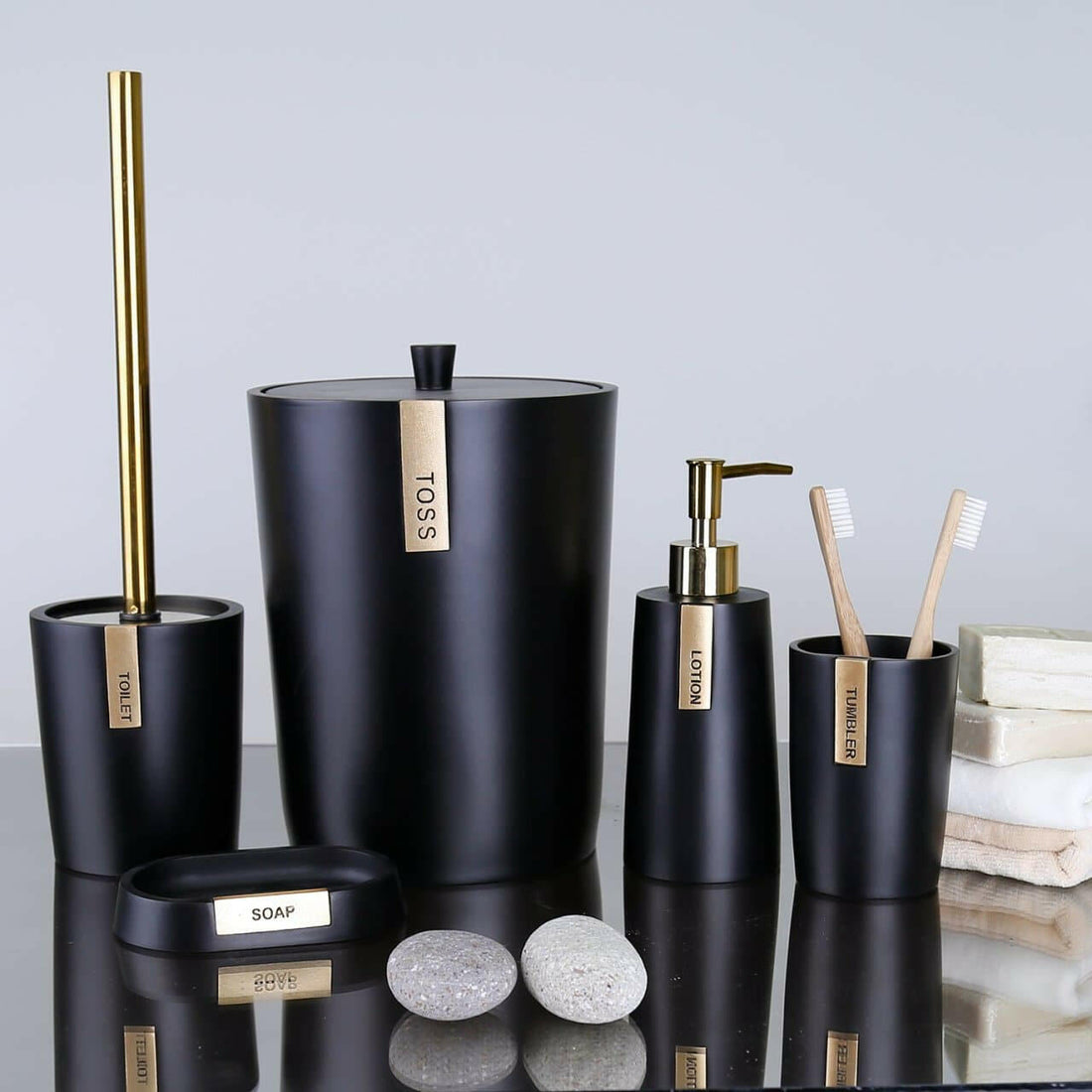 Dila Bathroom Set