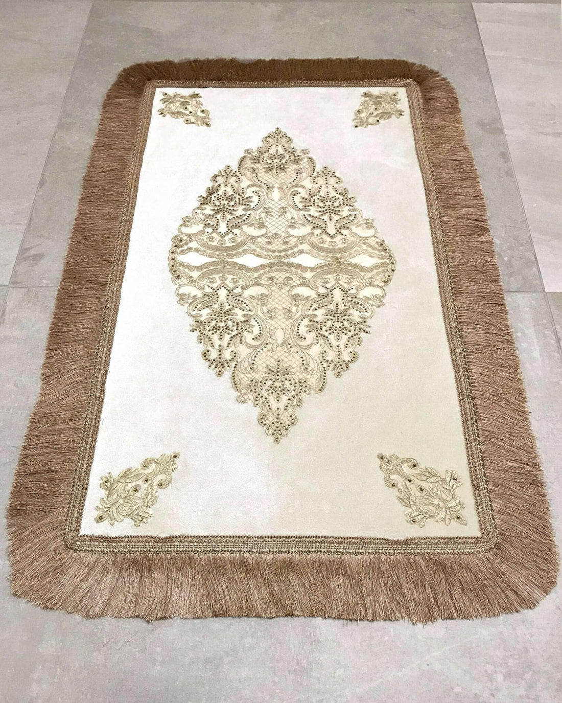 Ece Rug