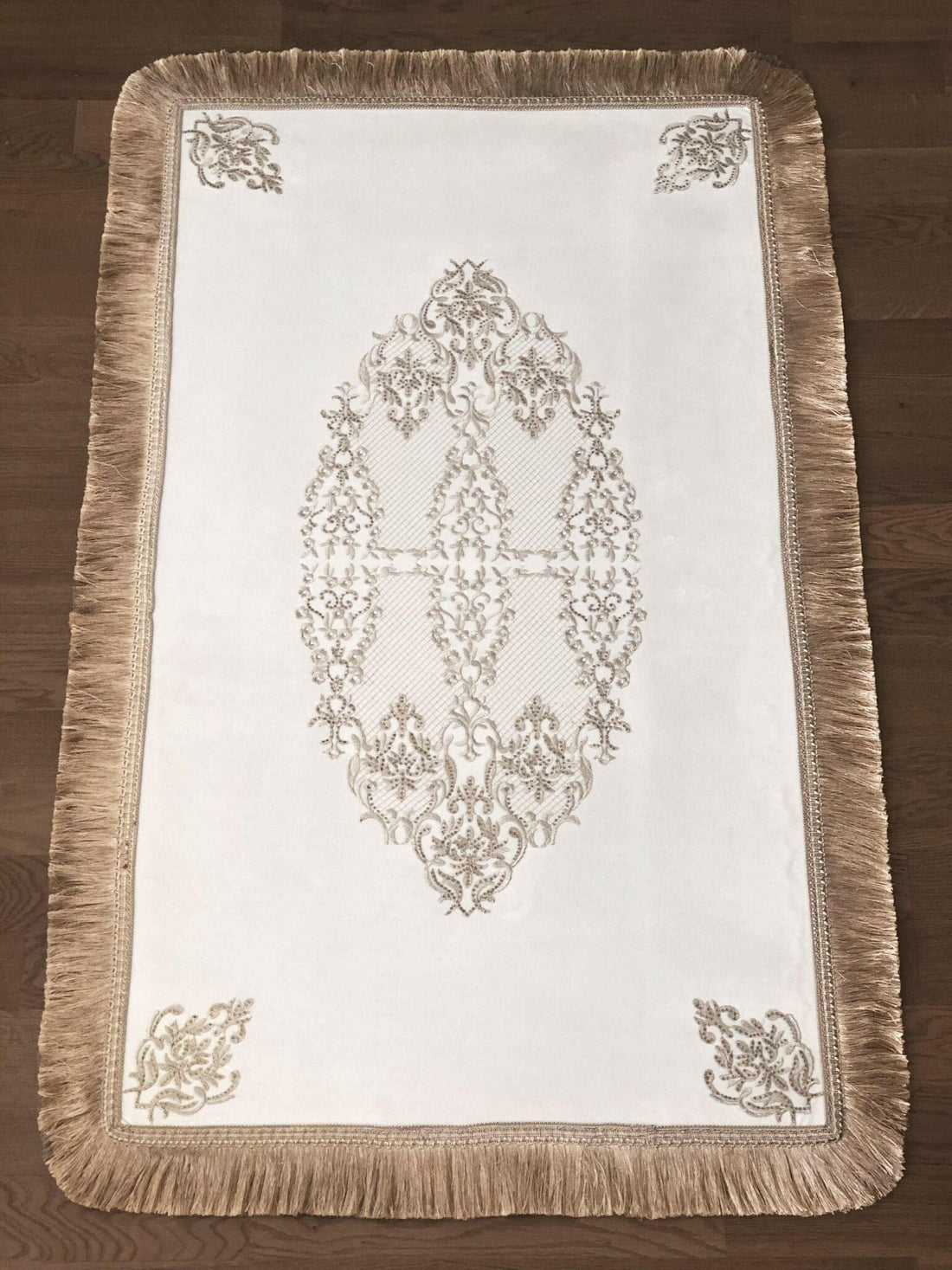 Ece Rug