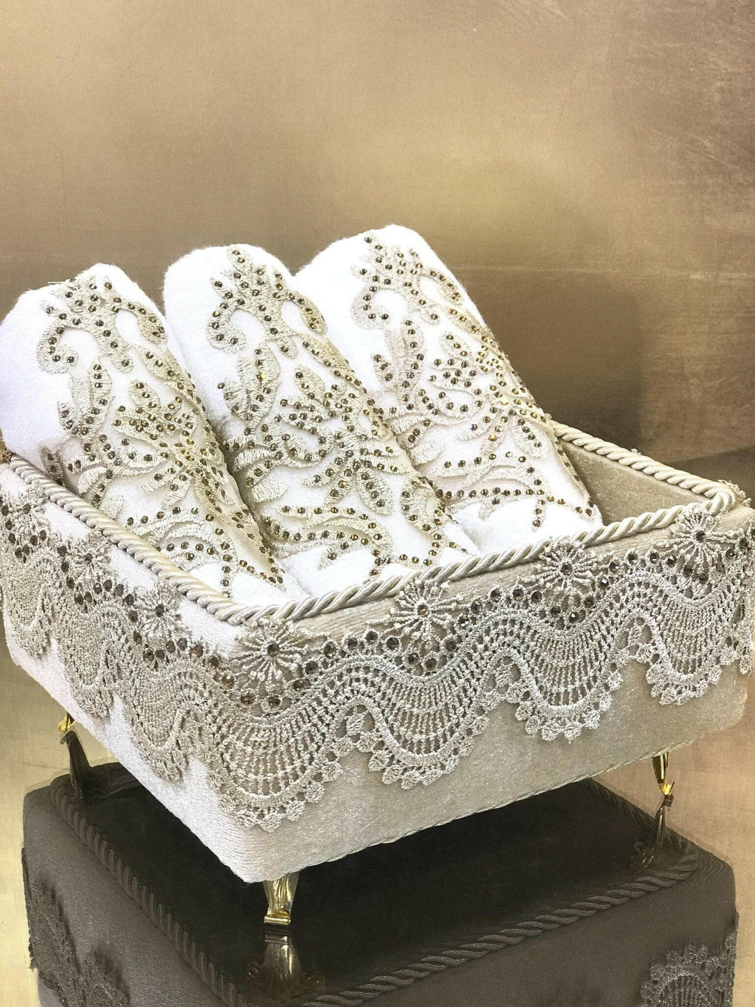 Ece Towel Box Set