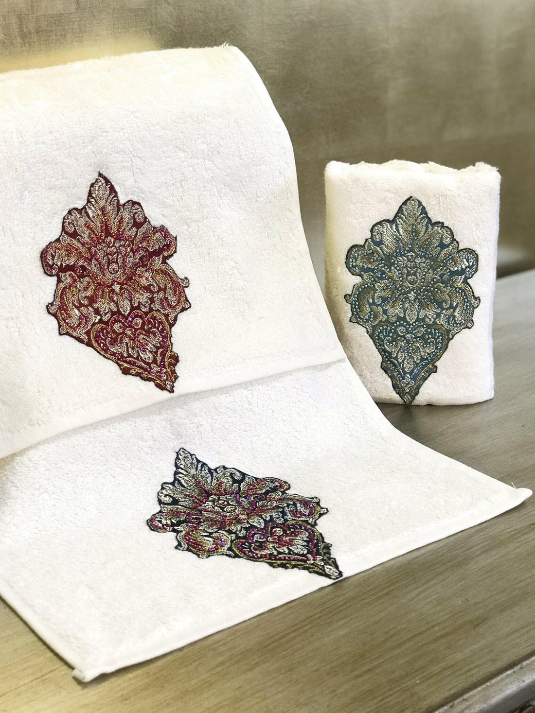 Yasemin Hand Towel Set