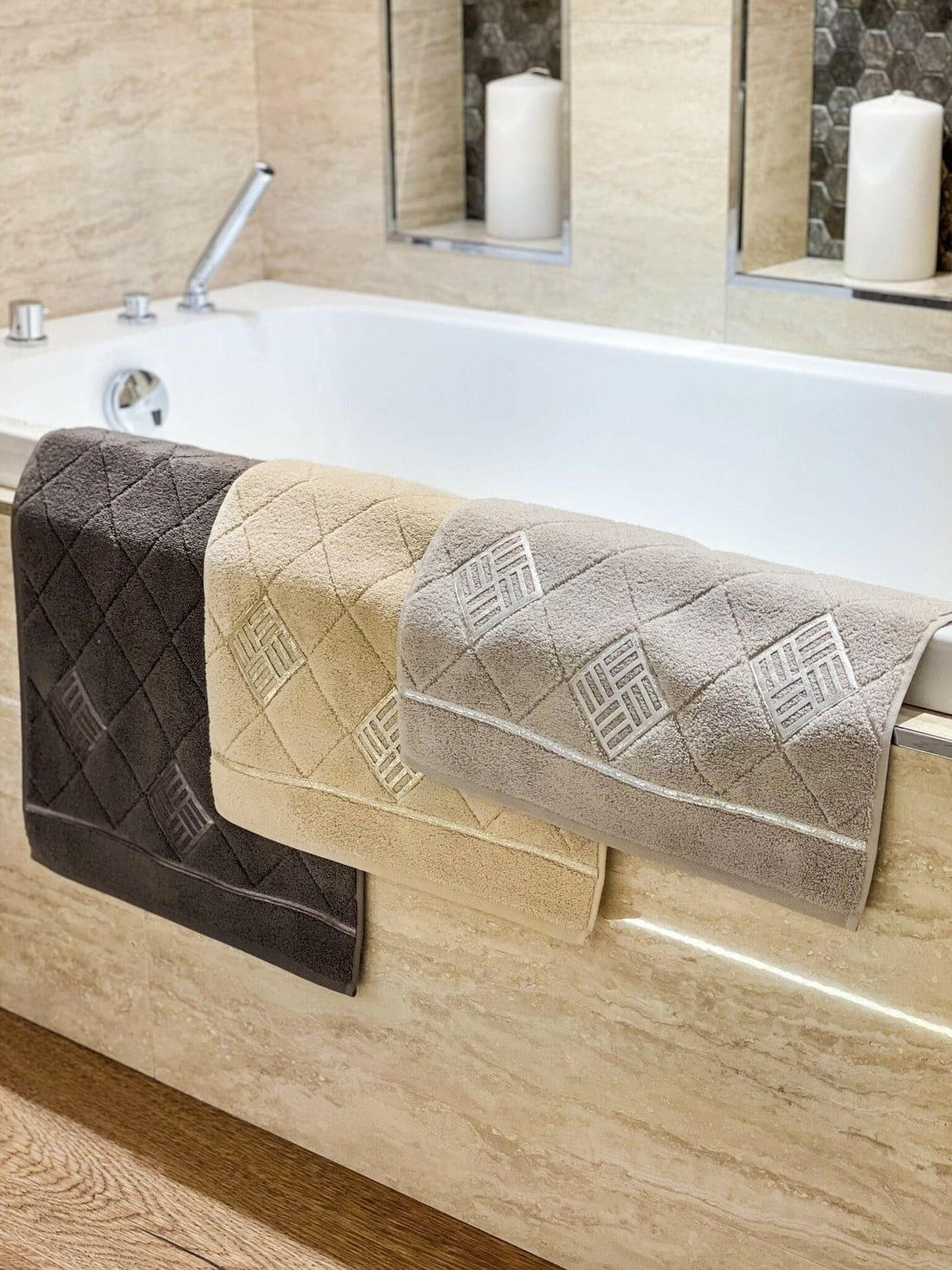 Lara Gold Towel Set