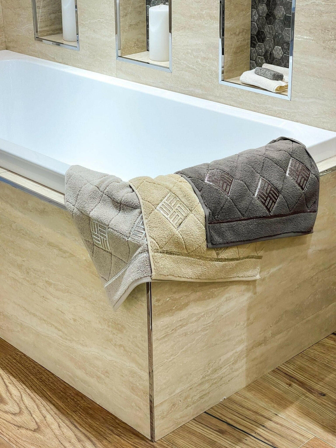 Lara Gold Towel Set