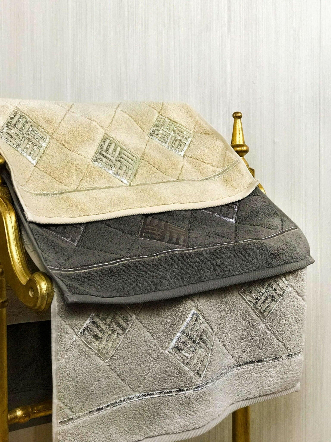 Lara Gold Towel Set