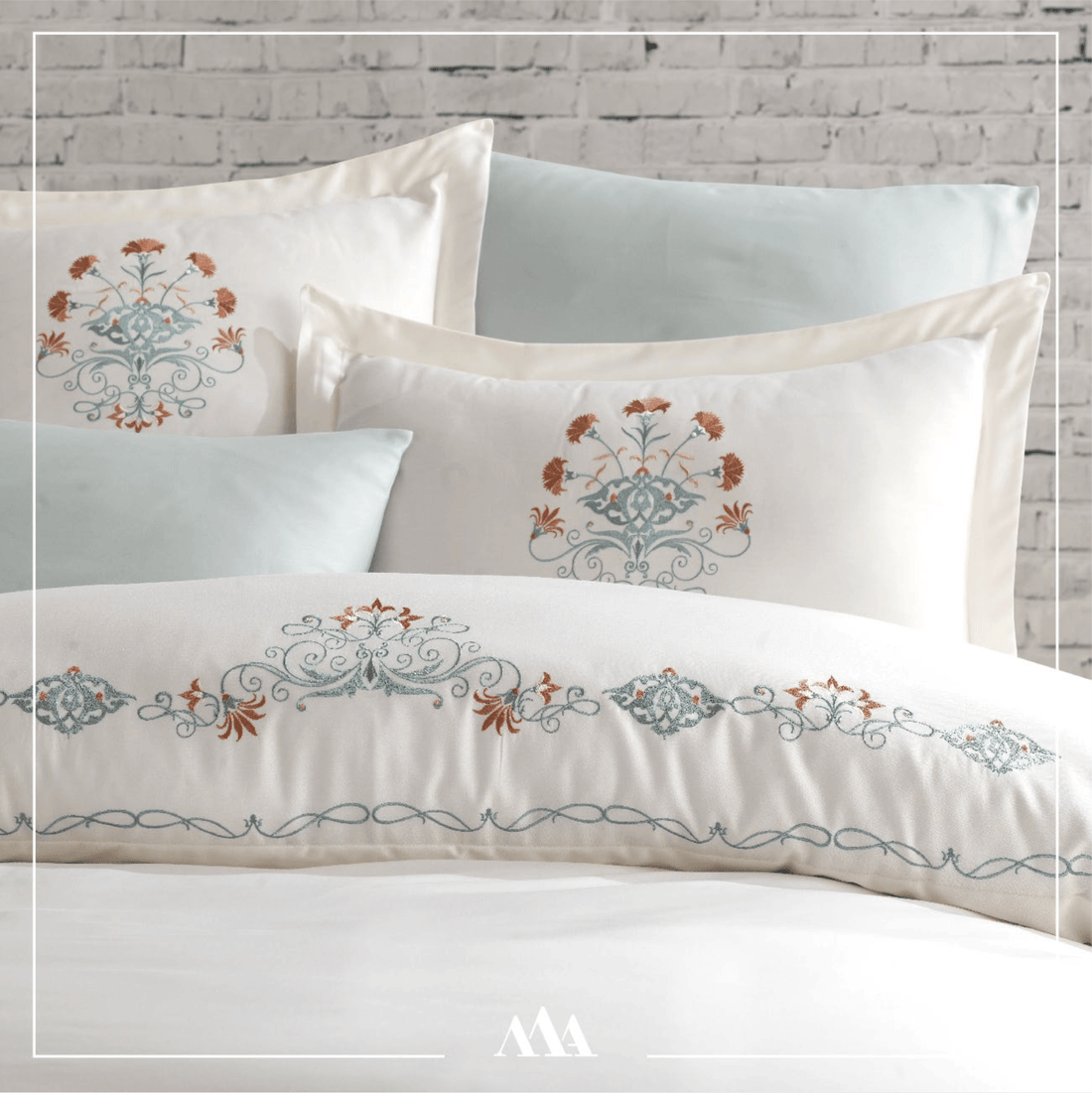 Maribor Hüma - Embroidered Luxury Duvet Cover Set