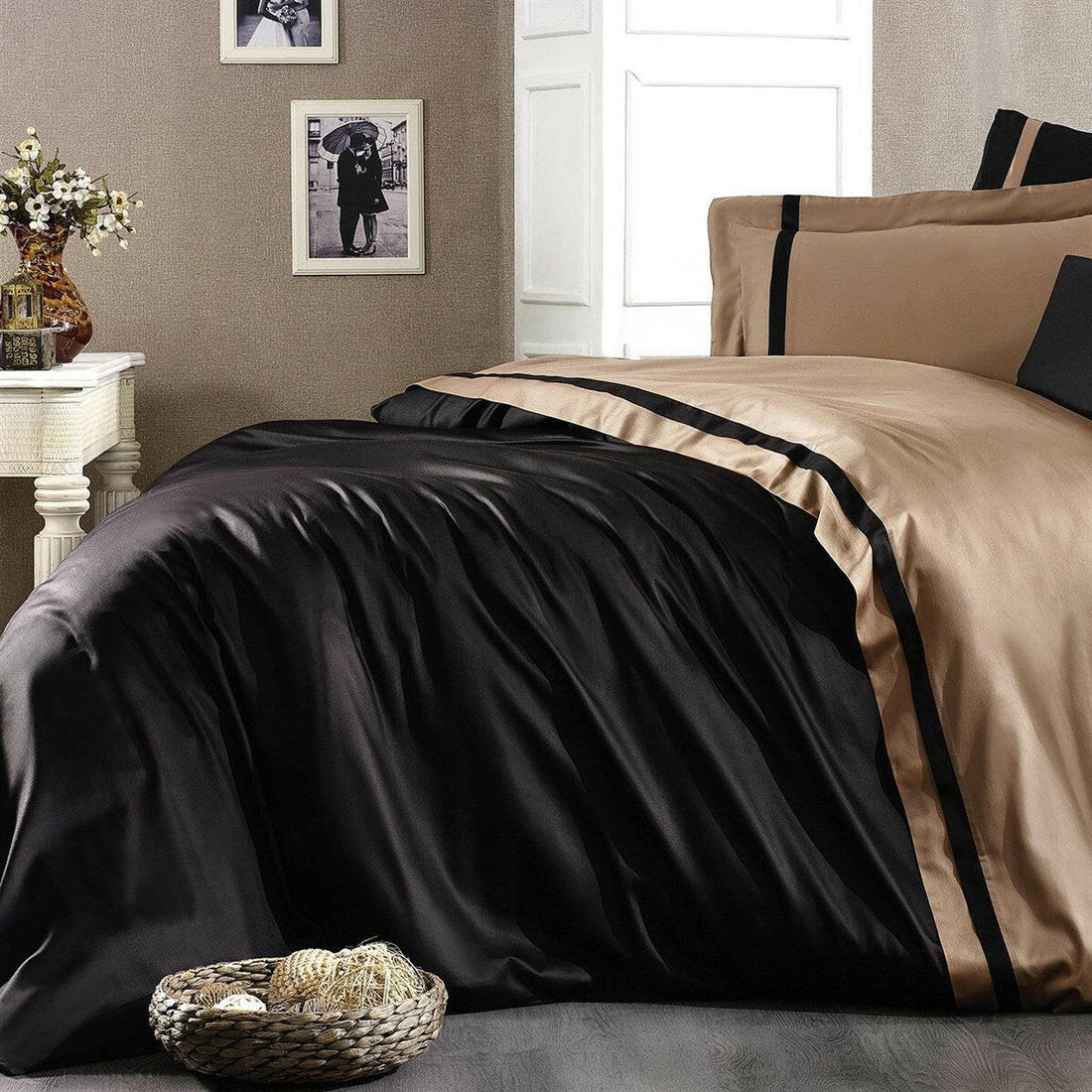 Mira Black & Gold - Luxury Duvet Cover Set