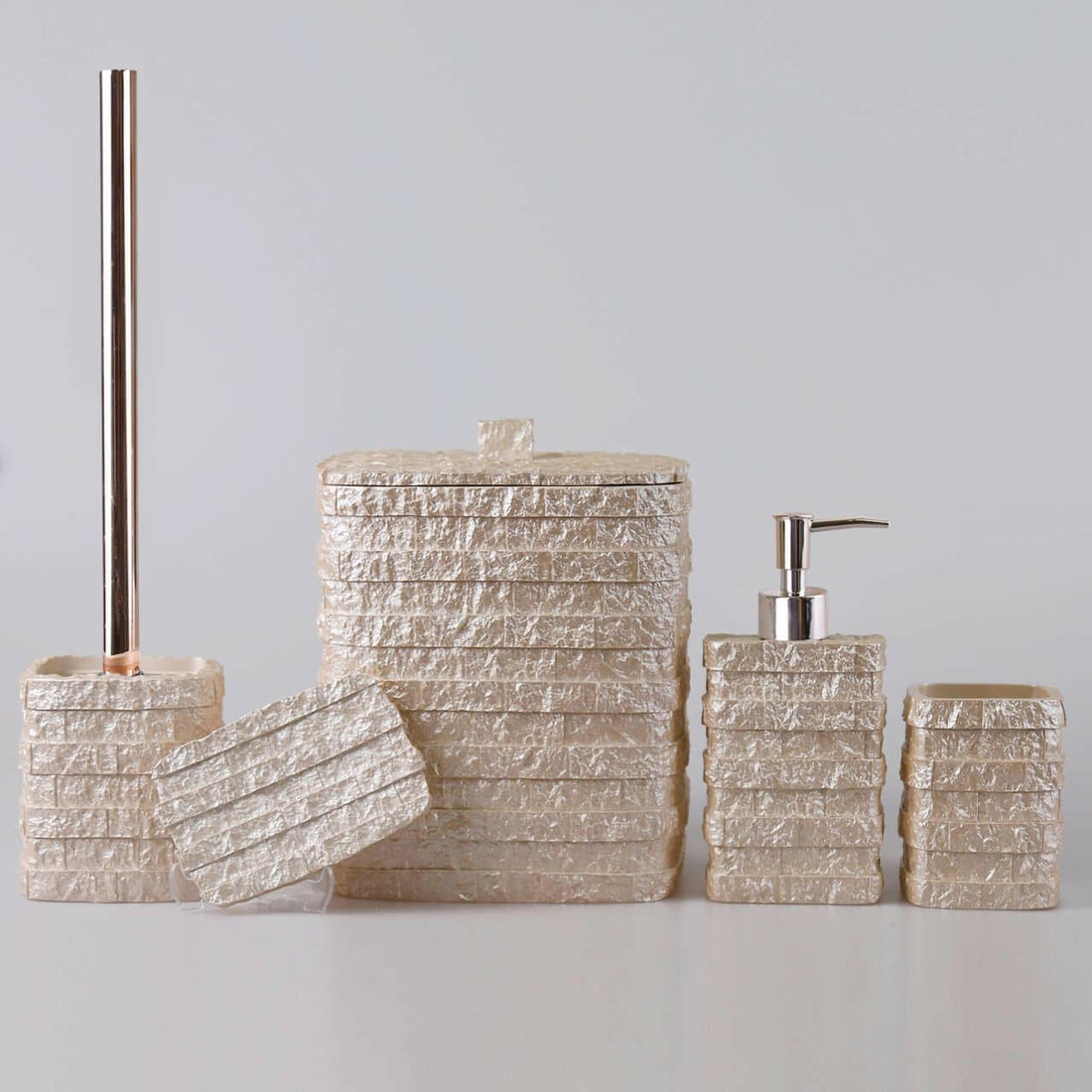 Rezzan Bathroom Set