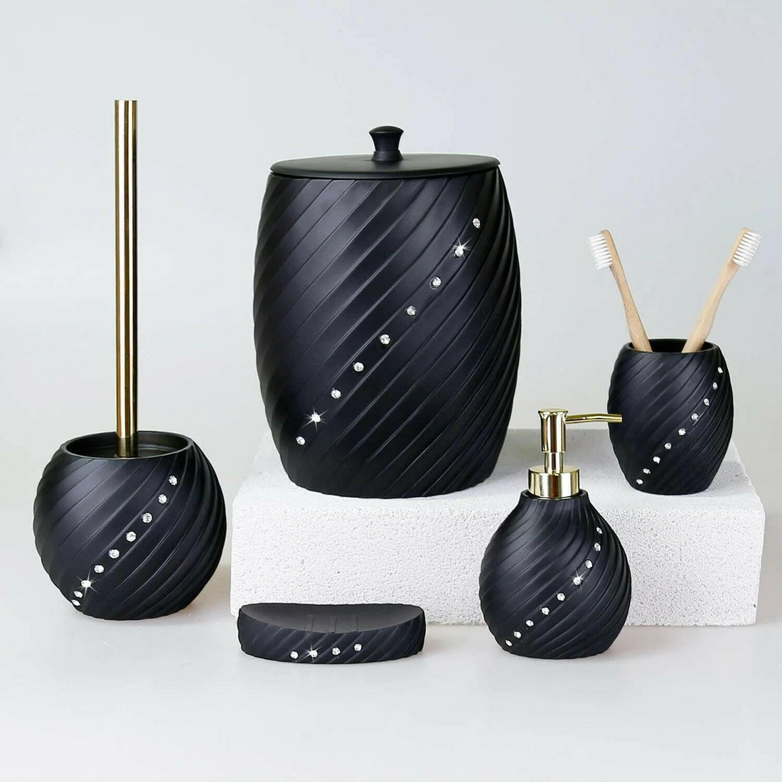 Valya Bathroom Set