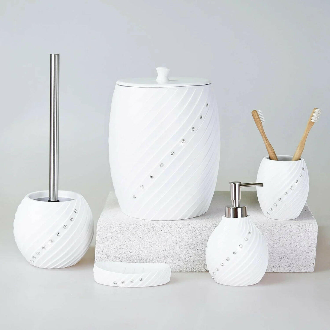 Valya Bathroom Set