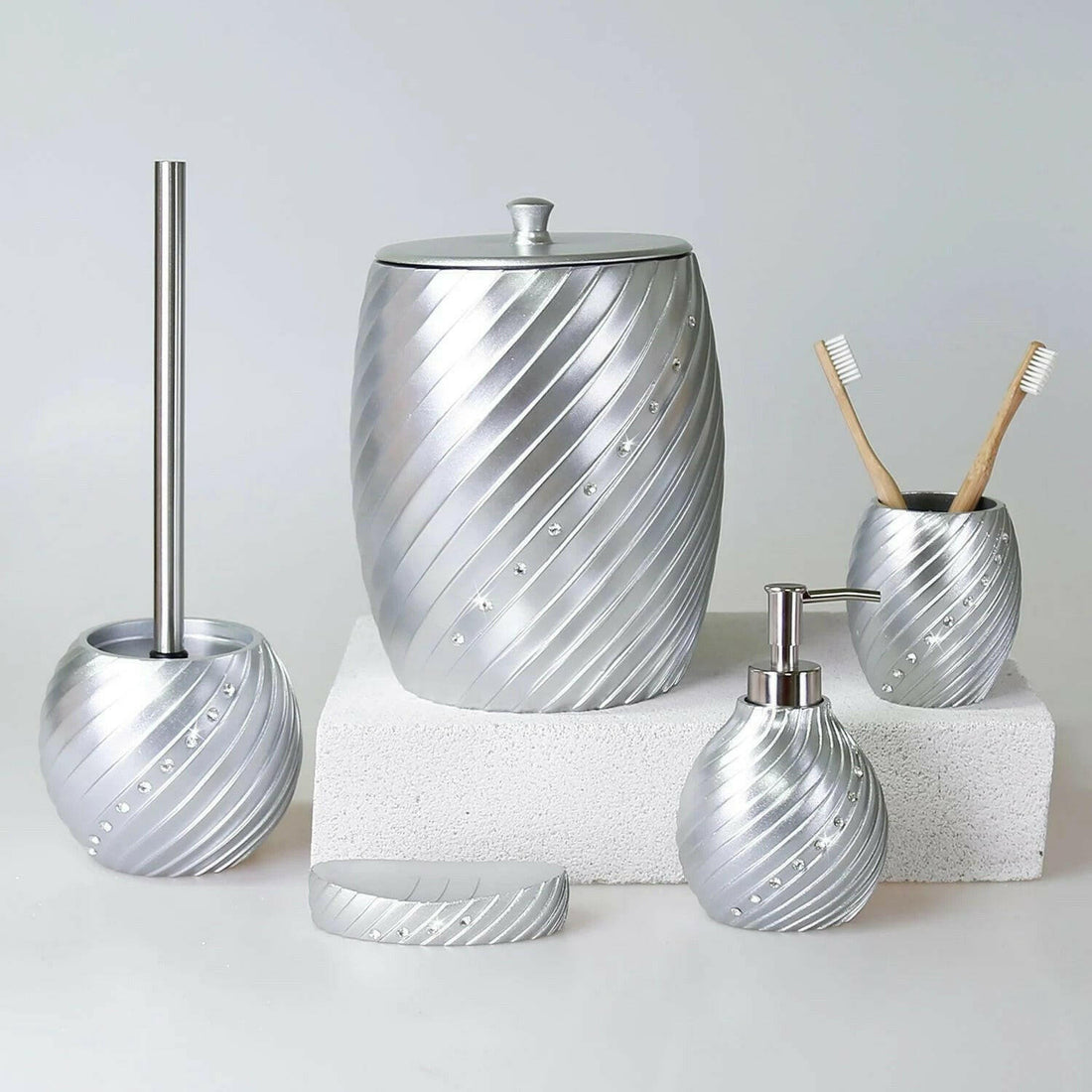 Valya Bathroom Set
